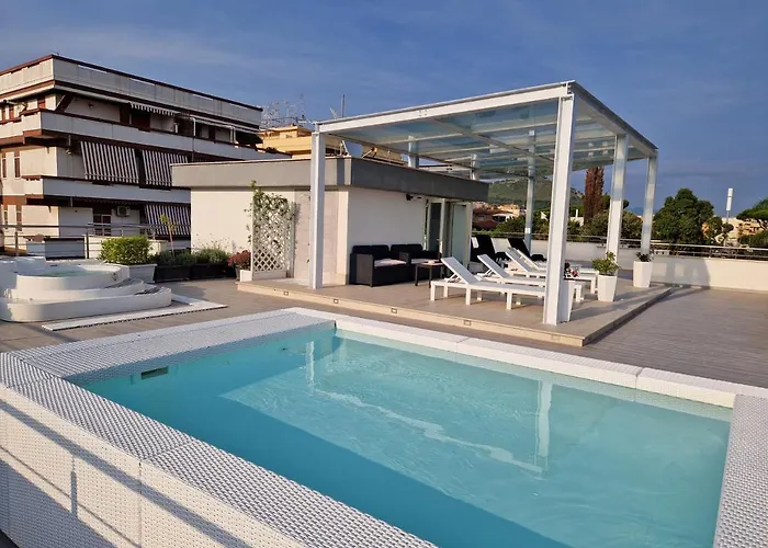 Acca 아파트호텔 테라치나